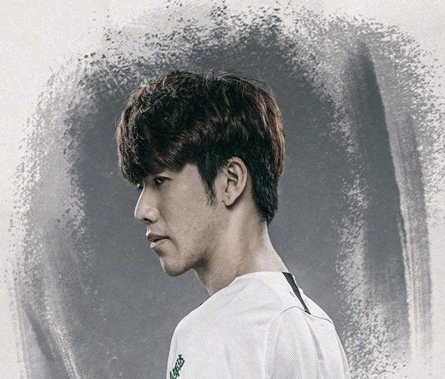 配合边路传 配合边路传